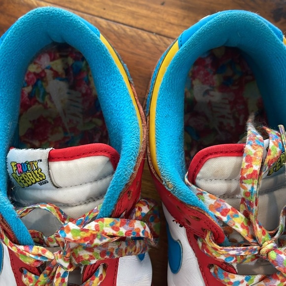Nike Dunk Low men’s 9.5 QS LeBron James Fruity Pebbles Sneakers DH8009-600 - Picture 5 of 17